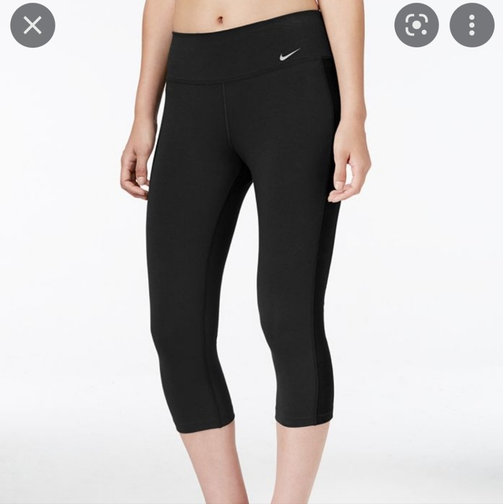 Cropped Nike Leggings